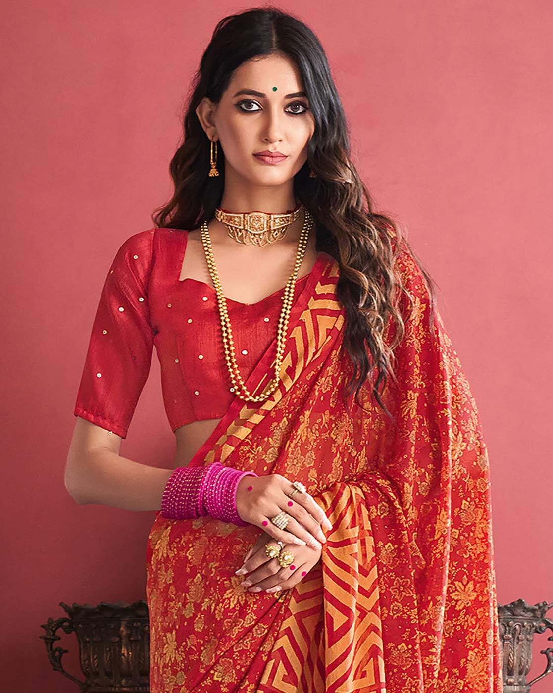 hot_summer_29 wore a bright red saree for her ashirbaad ceremony, she added  gold & pearl jewellery and gajra hairdo to complete her look... | Instagram