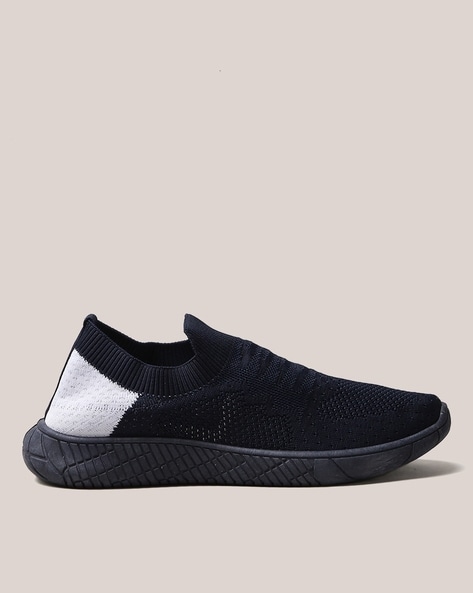 Men Mid-Top Slip-On Sneakers