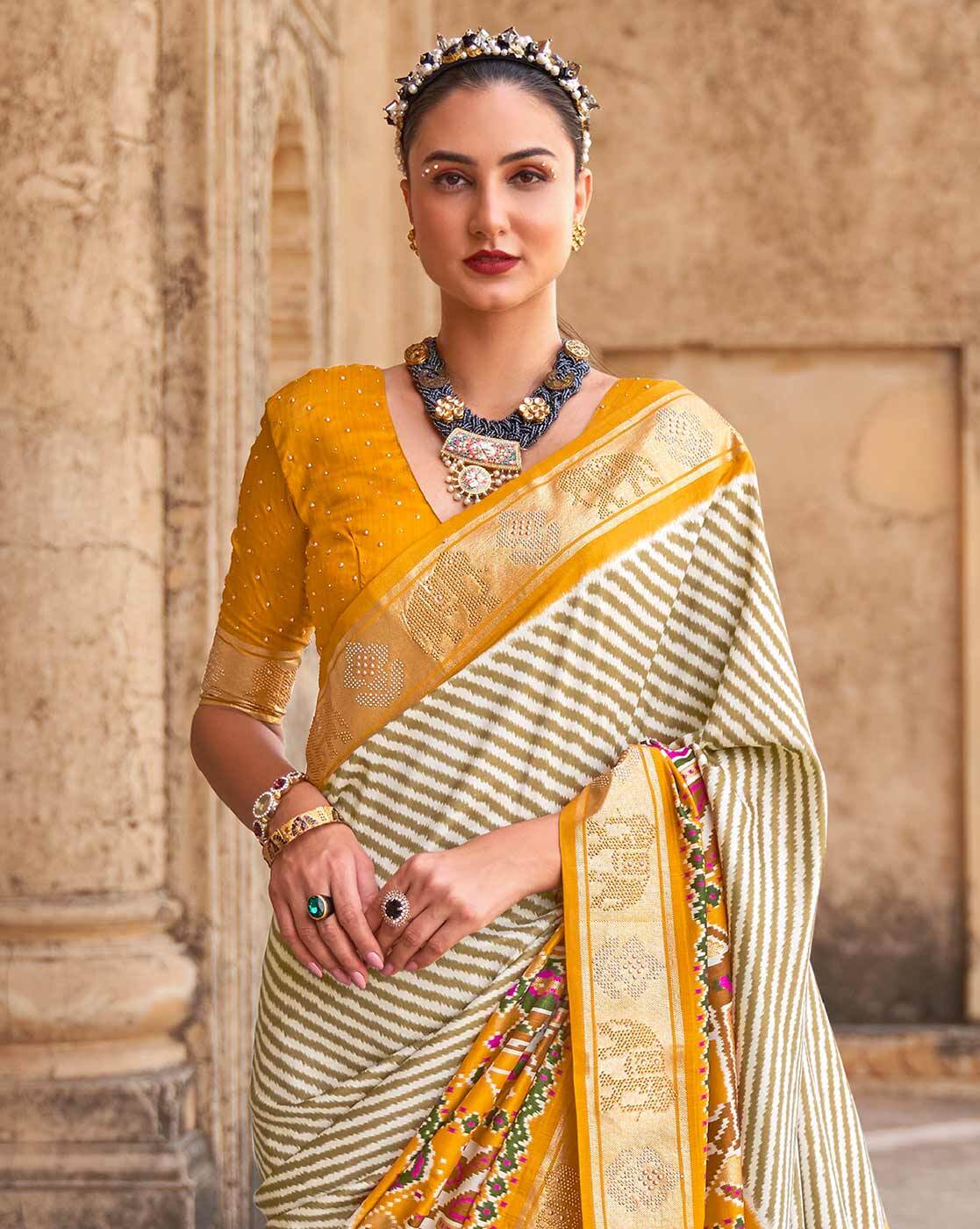 Tussar Butta Pastel Yellow Saree With Scallop Border | Kankatala