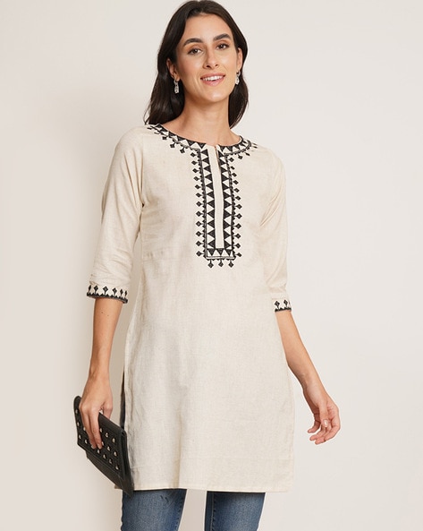 White kurti design with on sale jeans