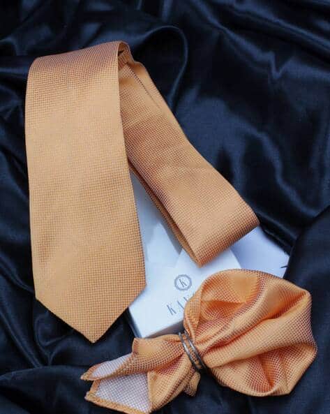 Kavove Textured Tie with Pocket Square