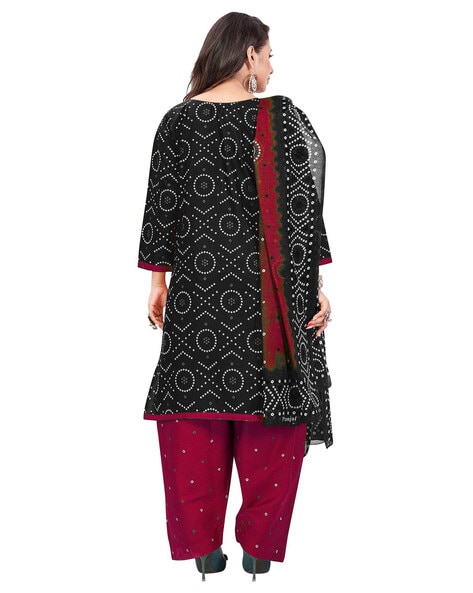 black dress and red dupatta designs｜TikTok Search