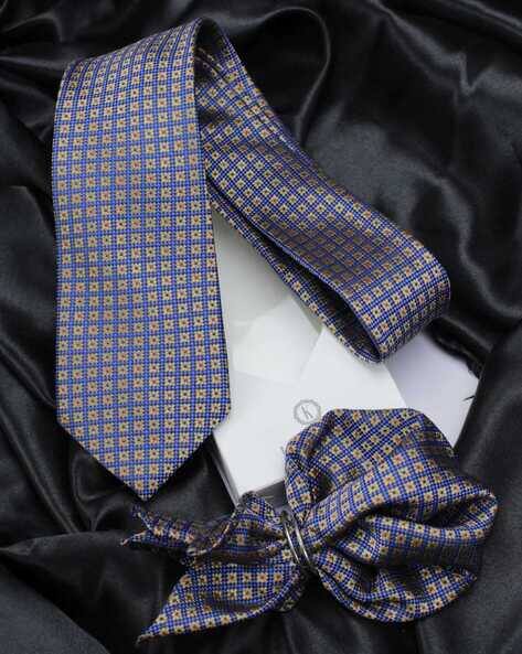 Kavove Checked Tie & Pocket Square Set