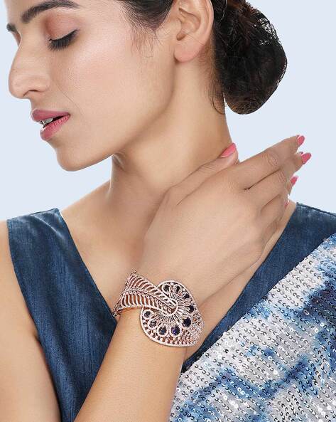 Minimalist Heart Gold Chain Bracelet (Non-Tarnish & Hypoallergenic) - Anika  Bracelet, Women's Fashion, Jewelry & Organizers, Bracelets on Carousell