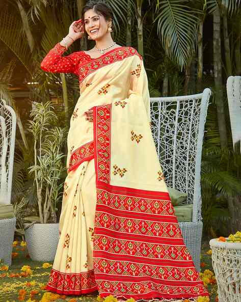 White Kanchipuram Silk Sarees: Buy Latest Designs Online | Utsav Fashion