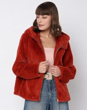 -288Wx360H-466504414-red-MODEL.jpg