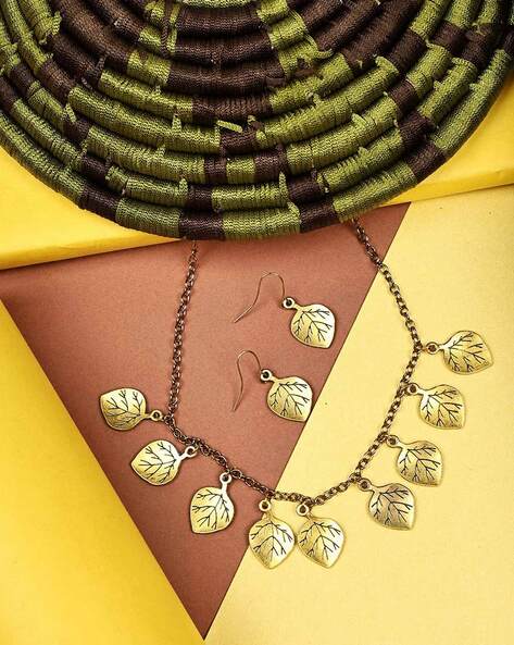 Gold plated clearance leaf necklace