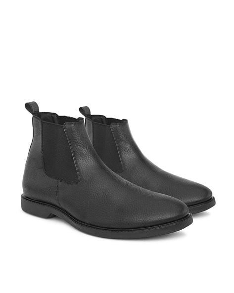 FASHION VICTIM Ankle-Length Sip-On Boots