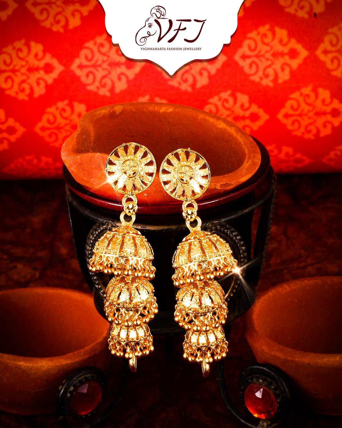 Pin by geetha satish on Gold earrings | Bridal gold jewellery designs, Gold  bridal earrings, Temple jewellery earrings