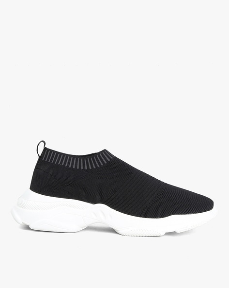 Men Mid-Top Slip-On Sneakers