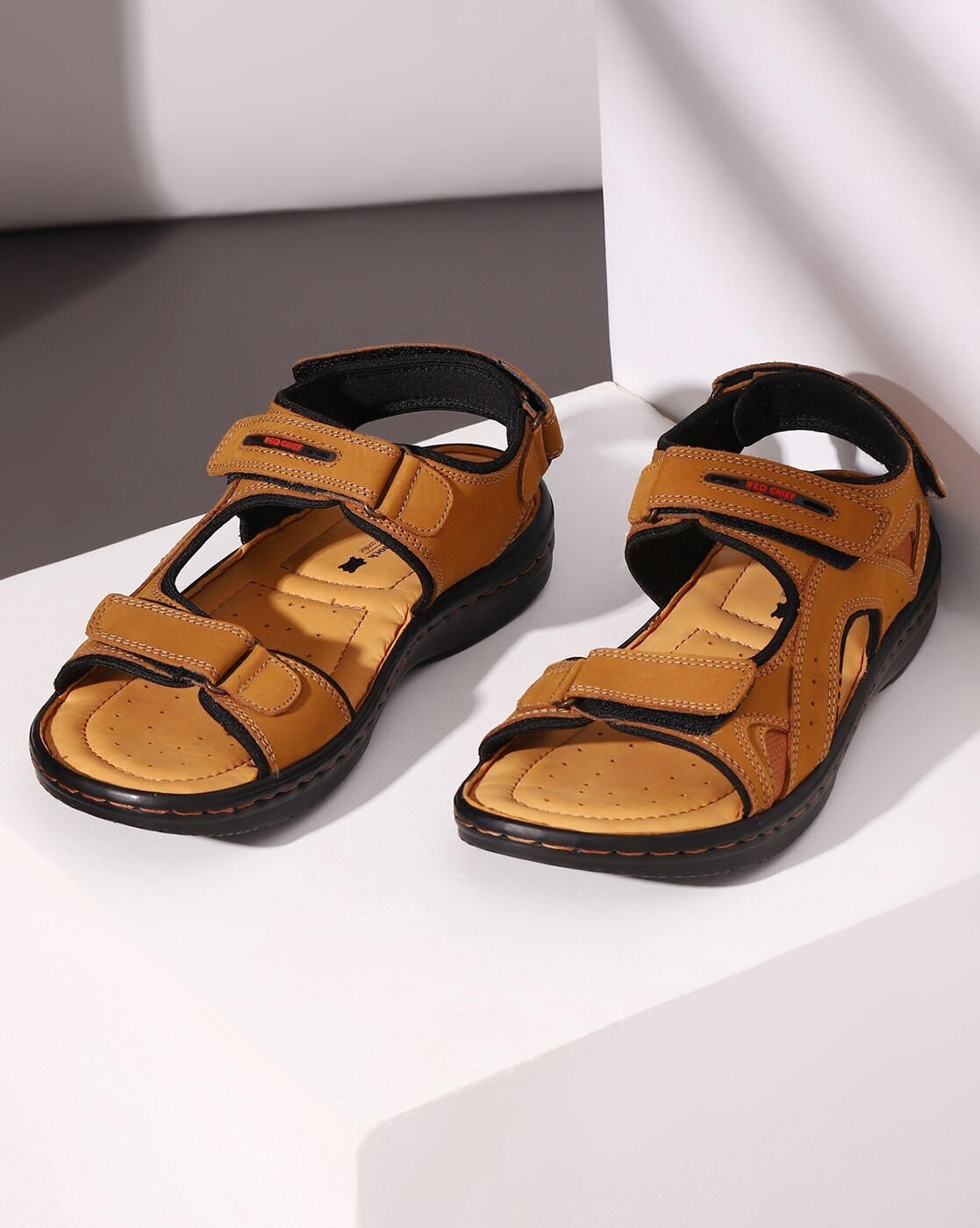 RED CHIEF Men Tan Sandals - Buy RED CHIEF Men Tan Sandals Online at Best  Price - Shop Online for Footwears in India | Flipkart.com