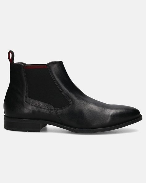 Mens slip store on chukka boots