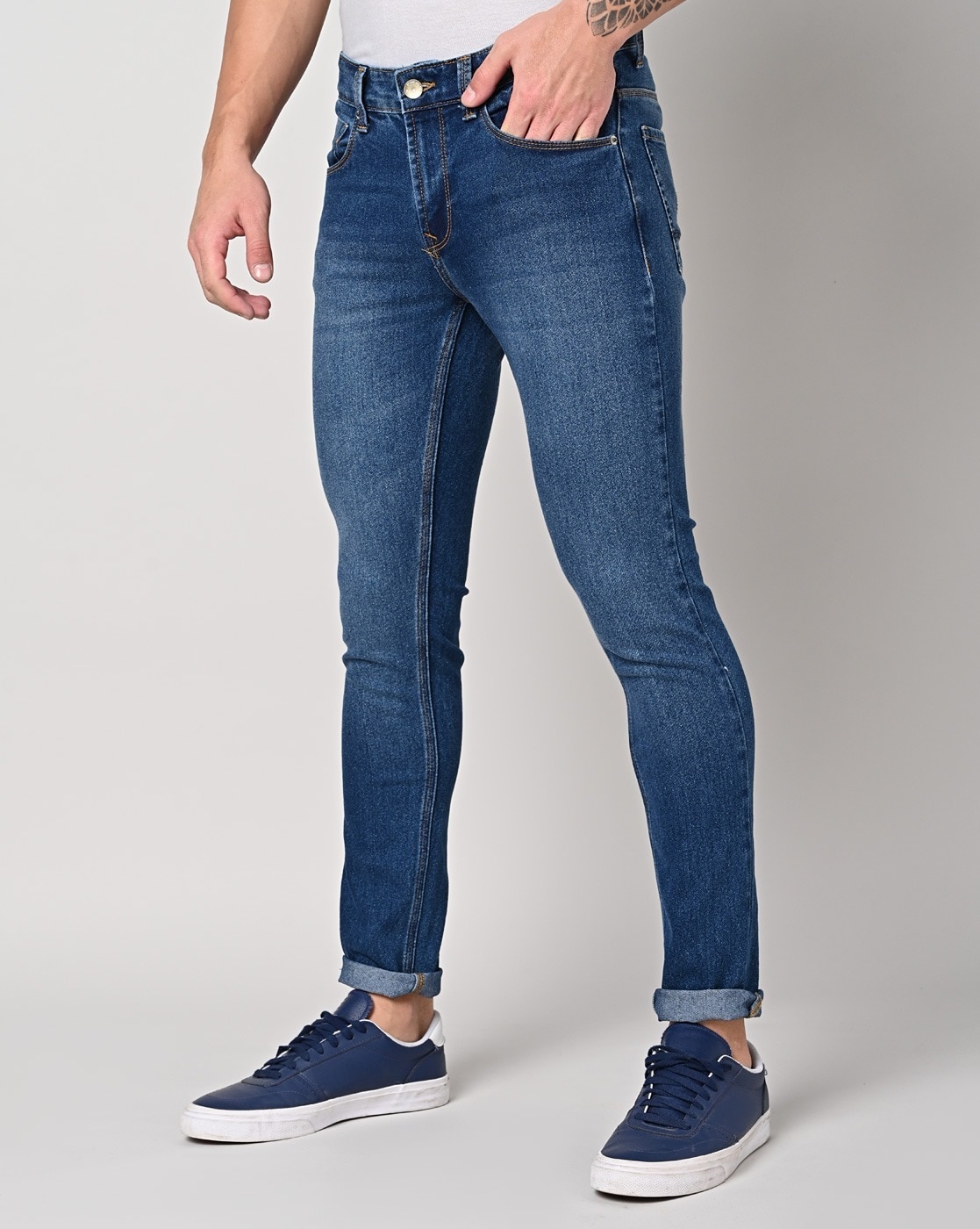 Lightly Washed Skinny Fit Jeans