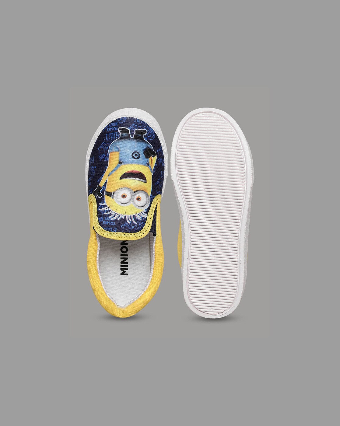 Minion hotsell shoes vans