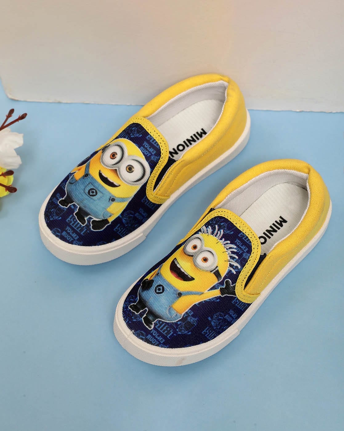 Universal | Accessories | Minion Shoes Gently Used Small 56 | Poshmark