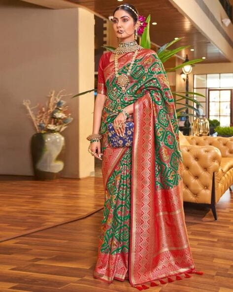 Buy Women Sage Green Stone And Sequin Embroidered Saree Set With Stitched  Blouse - Sorbet Hues - Indya