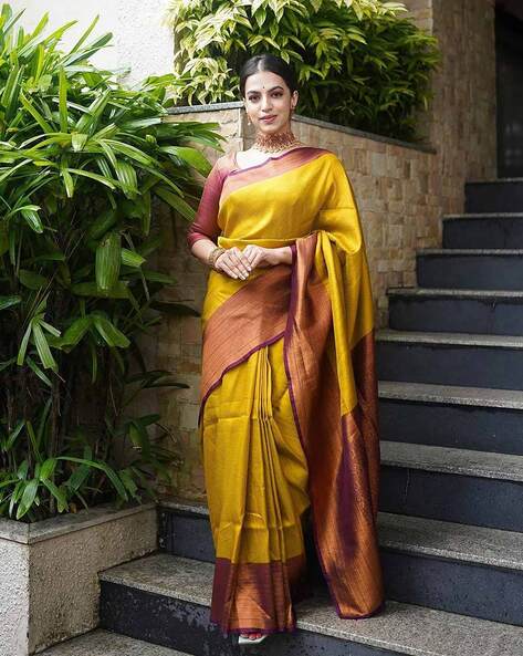 Luxuriant Yellow Organza Silk Saree With Tempting Blouse Pie