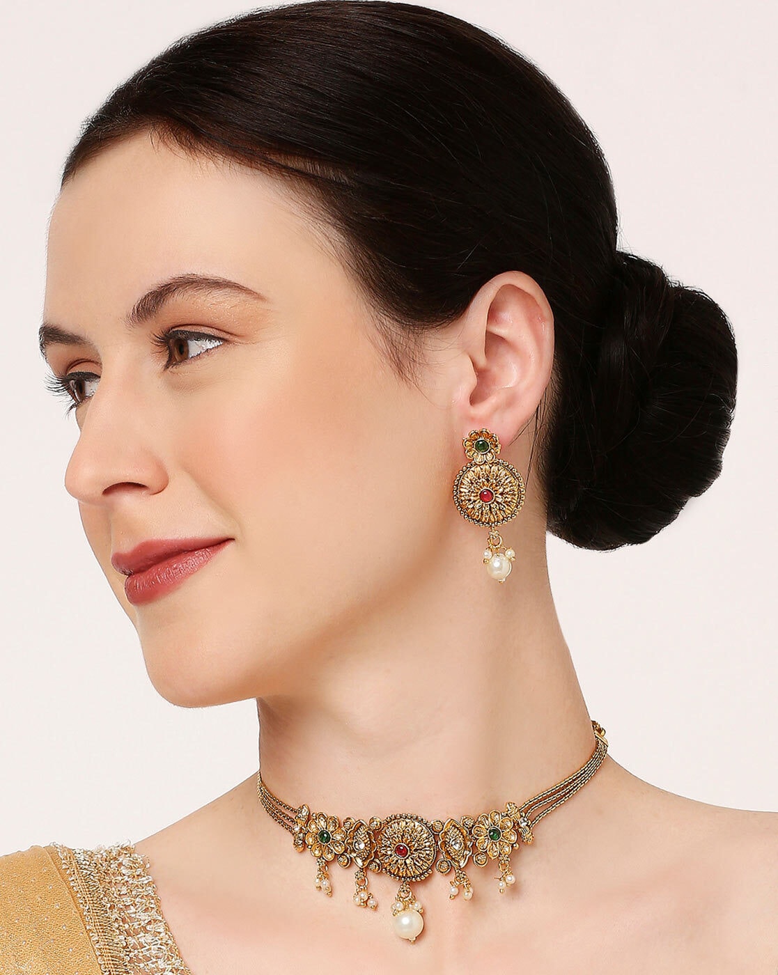 Buy Aatmana Kundan Choker Necklace & Earring Set with Maang Tikka Online At  Best Price @ Tata CLiQ