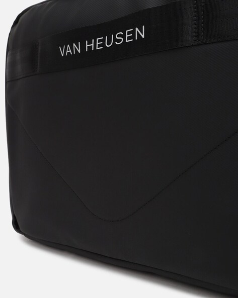 Van heusen messenger store bag