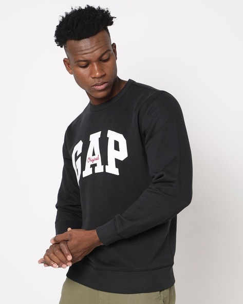 Embroidered gap discount logo crewneck pullover