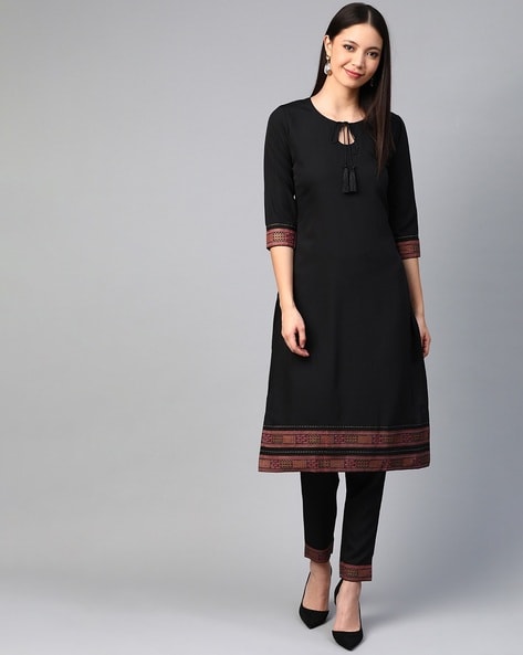 Keyhole-Neck Straight Kurta