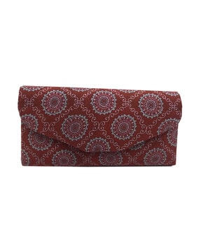 Red deals Paisley Printed Clutch