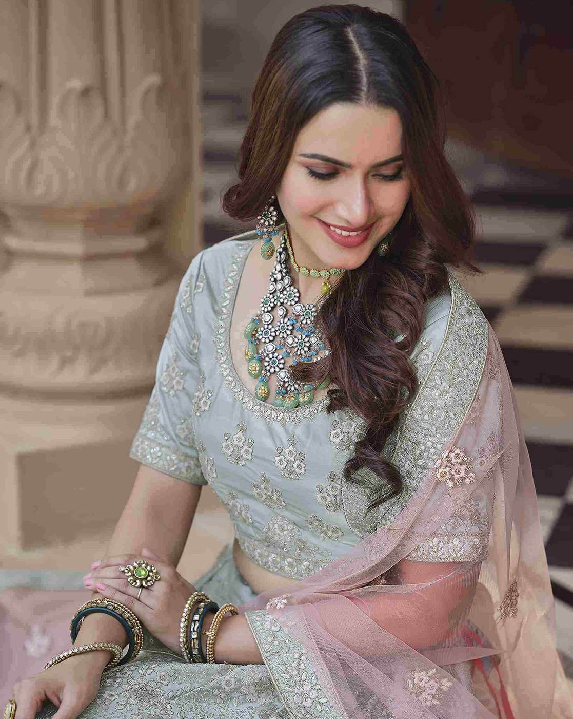 Brides Who Rocked The Most Offbeat & Unique Jewellery On Their Wedding Day!  | Indian wedding outfits, Lehenga jewellery ideas, Desi bride