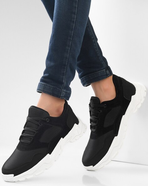 Men Low-Top Lace-Up Sneakers