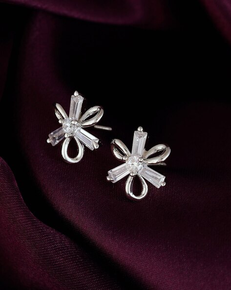 dainty flower stud earring Pair