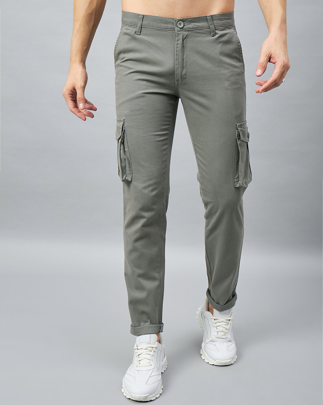 Buy Roadster The Roadster Lifestyle Co. Men Solid Mid Rise Cargo Joggers at  Redfynd