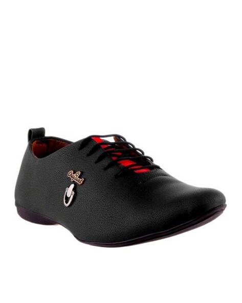 Footista black sale lifestyle shoes