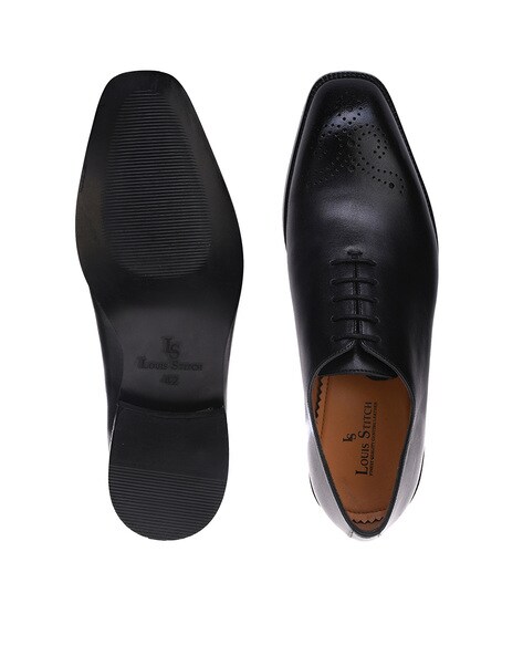 Buy online Black Solid Formal Lace-up Shoe from Formal Shoes for Men by  Louis Stitch for ₹2999 at 57% off