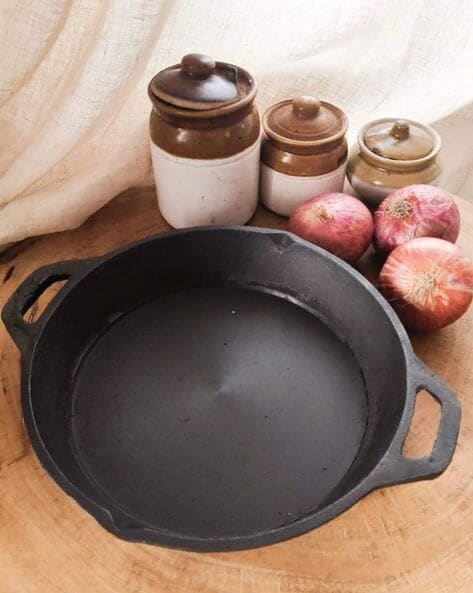 Buy High Grade Cast Iron Wok Online - Greenheirloom – Greenheirloom (Unit  of Curated Products Private Limited)