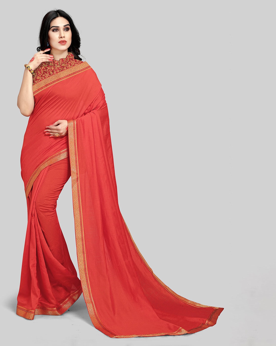 Stylish Georgette Red Striped Saree without Blouse piece Color: Red Fabric:  Georgette Type: Saree without Blouse