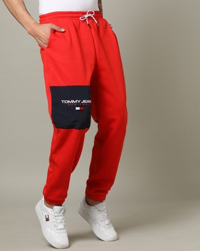 Tommy hilfiger shop red joggers