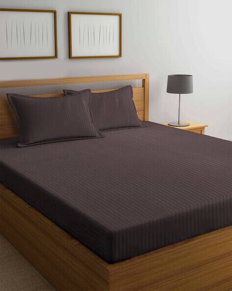 KLOTTHE 300 TC Striped Double Bedsheet with Pillow Covers