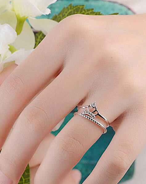 Karatcart Stone Studded Crown Ring