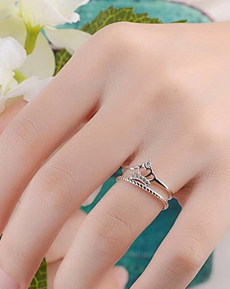 Cute on sale crown rings