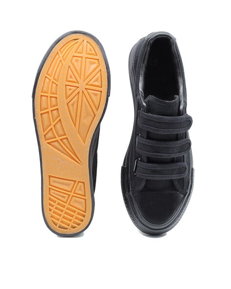 Mens nike shoes with best sale velcro straps