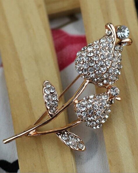 Buy Gold Brooches & Pins for Women by Vendsy Online