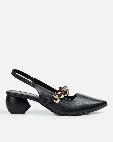 Low outlet black mules