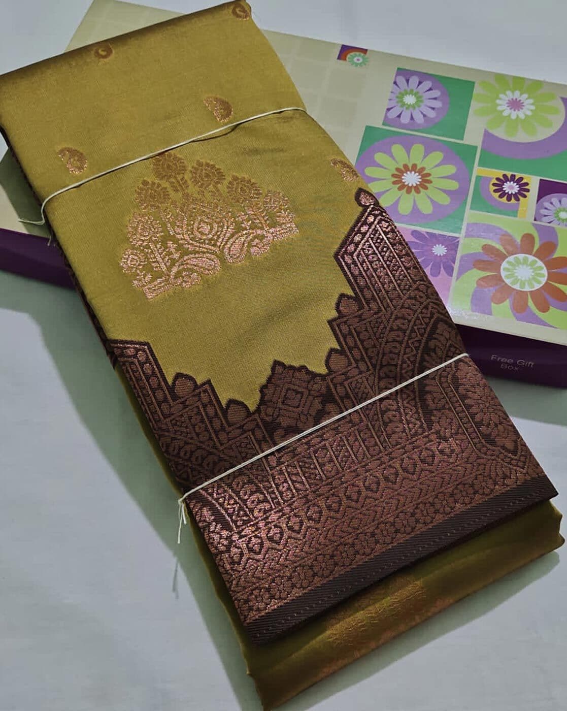 Kanchipuram Silk Jaal Purple Saree With Rakhi And Gift Box | Kankatala