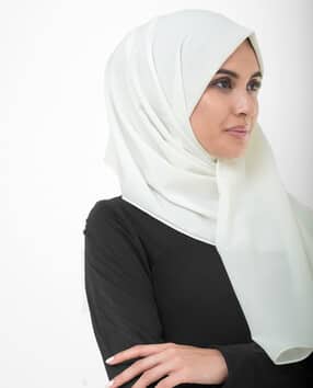 silk route london Hijab Scarf with Interlocked Hem-picture-43