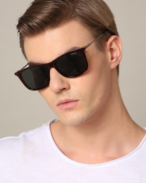 How to wear sunglasses with spectacles?