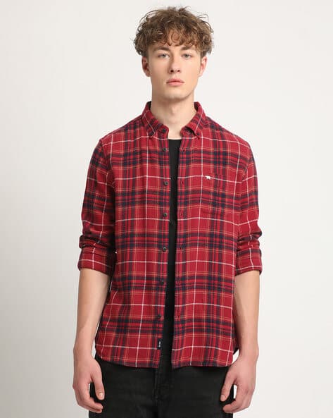 Men Checked Slim Fit Shirt with Patch Pocket