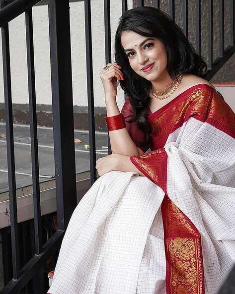 Linen White & Red Patola Silk Saree with Zari Border Pallu & Stone wor –  Ethnos