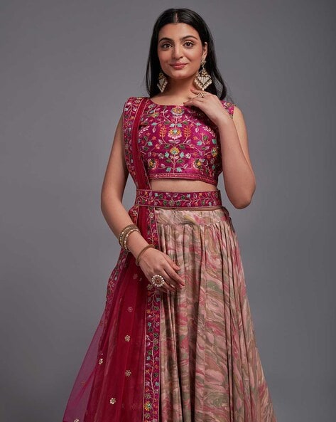 Buy Bride And Baraat Cherry Red Fully Embroidered Lavish Lehenga Choli With  Belt