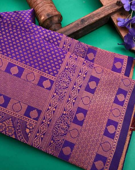 1000 butta sarees also called as Aayiram butta sarees in silk cotton are  the perfect amalgamation of colours and designs.… | Silk cotton sarees,  Rud, Handloom saree