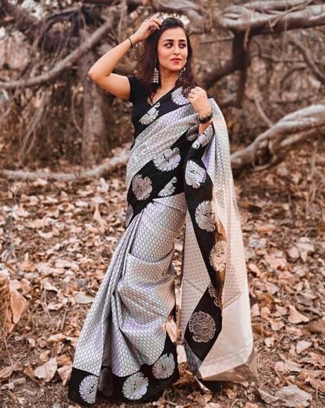 White & Black Digital Printed Satin Crepe Silk Saree – zarikaariindia.com