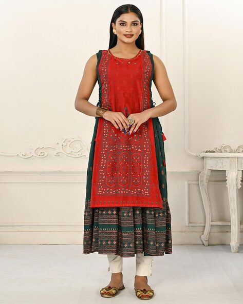 Kurta out hot sale of saree